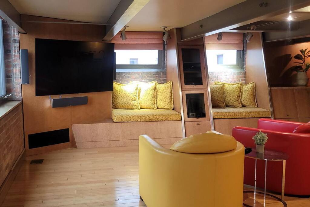 1600 Kcm Penthouse Apartment Cleveland Bagian luar foto