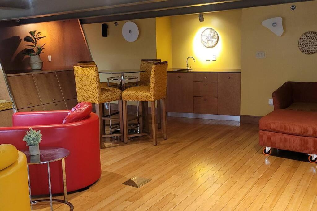 1600 Kcm Penthouse Apartment Cleveland Bagian luar foto