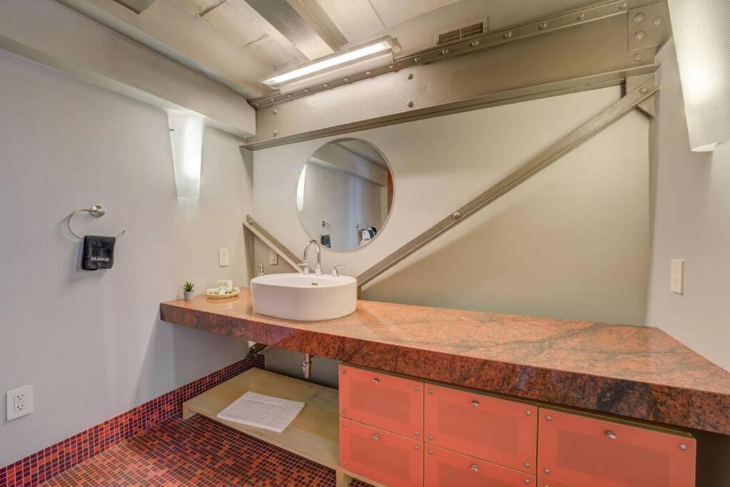 1600 Kcm Penthouse Apartment Cleveland Bagian luar foto