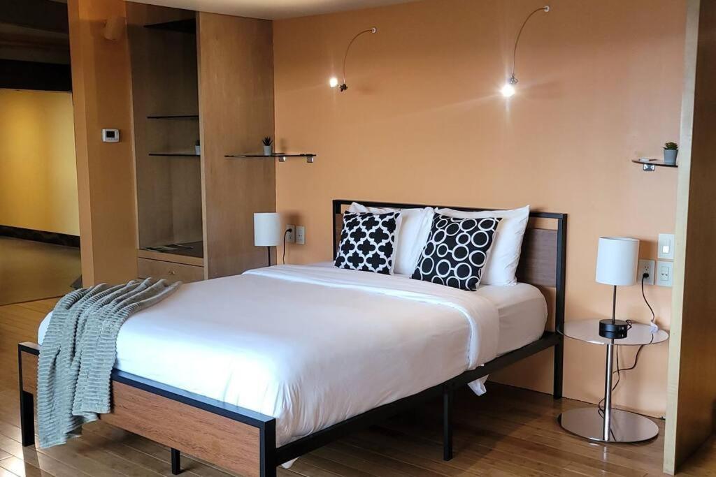 1600 Kcm Penthouse Apartment Cleveland Bagian luar foto